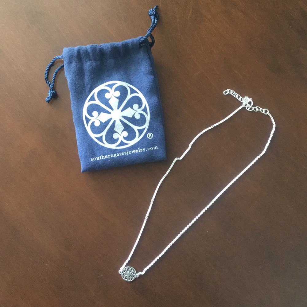 Southern Gates silver necklace